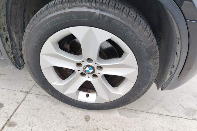 Used BMW X6 2012 xDrive35i Right Front Wheel Hub