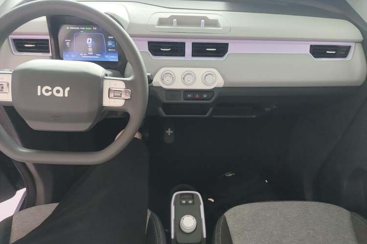 Used Chery QQ Ice Cream 2022 170km Sundae Phosphate Lithium-Ion Audio And AC Panel