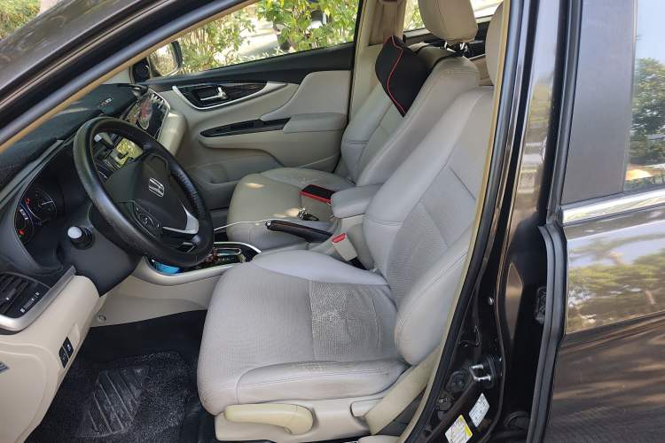 Used Honda Crider 2013 1.8L automatic luxury edition
