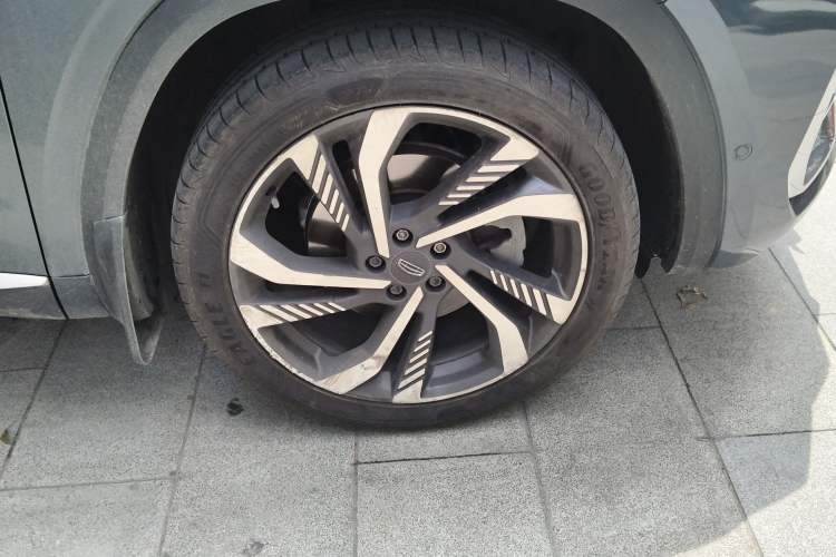 Used Geely Auto Monjaro L 2021 2.0TD DCT EVO Two-Wheel Drive Smart Luxury Version Right Front Wheel Hub