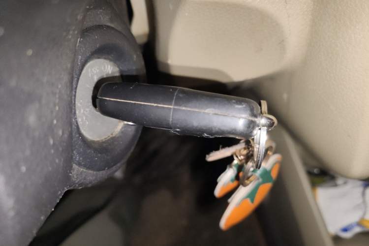 Used Venucia R50 2013 1.6L Automatic Fashion Edition