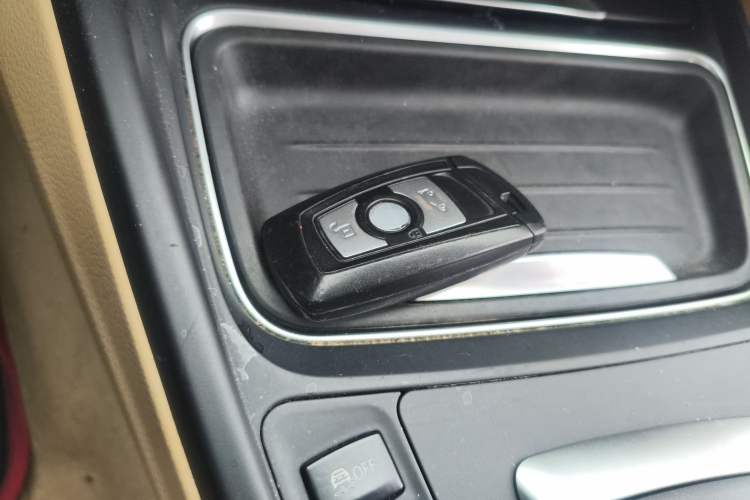 Used BMW 3 Series 2013 320Li Fashion Model
