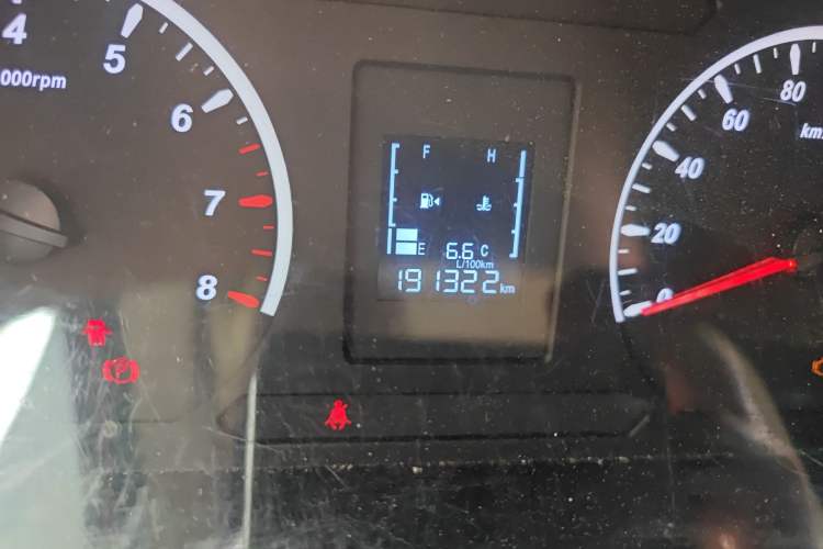 Used FORTHING Lingzhi 2023 V3 1.6L Base Model 2 Seats Odometer Close Up