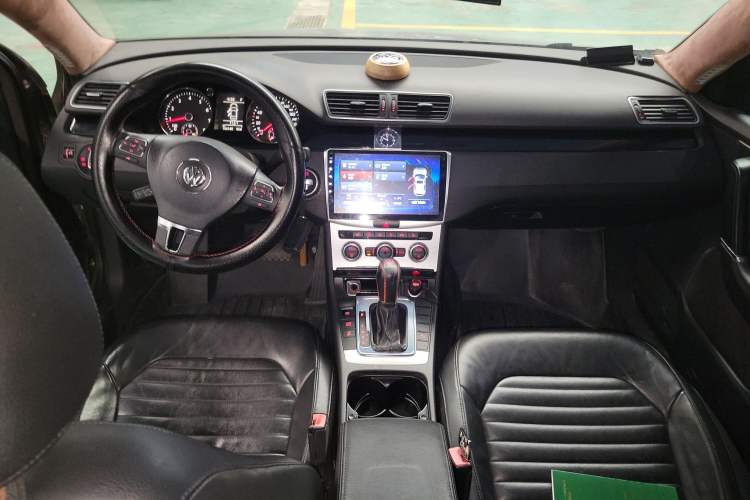 Used Volkswagen Magotan 2012 Revised Version 2.0 TSI Luxury Edition Center Console
