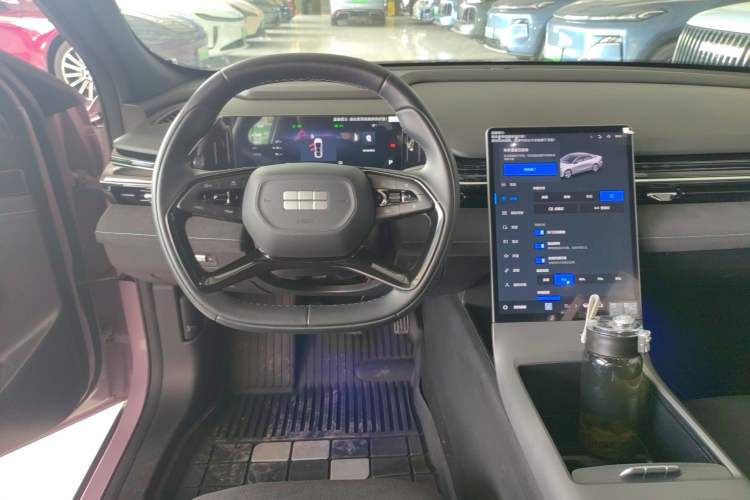 Used Geely Galaxy L6 2024 125km Creative Edition
