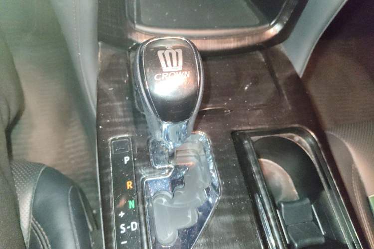 Used Toyota Crown 2015 2.0T Fashion Edition