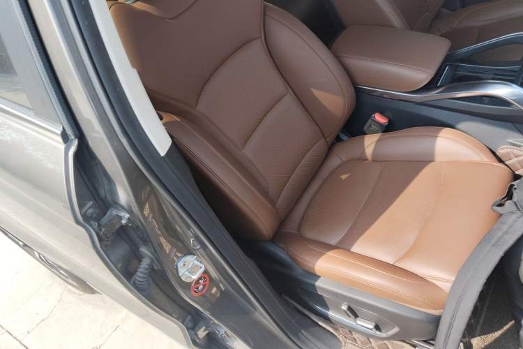 Used Geely Auto Emgrand X7 Sport 2020 1.8TD DCT Zhi Ling PRO Right Front Seat