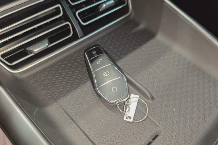 Used BYD Song Pro New Energy 2025 Second-Generation Intelligent Driving Version DM-i 115KM Excellence Edition Vehicle Key