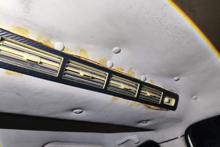 Used HYOSOW S3 2014 1.8L Prestige Version China IV Emission Standard Headliner