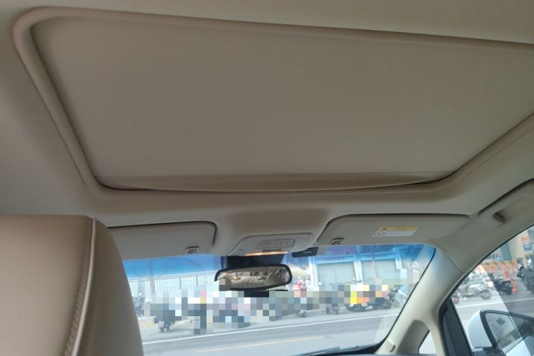 Used Buick GL8 2023 Facelifted Land Cruiser Executive Luxury Version