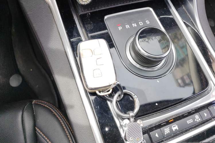 Used Jaguar XEL 2019 2.0T 200 PS Deluxe Edition Vehicle Key