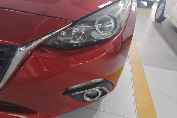 Used Mazda 3 Axela 2016 Sedan 1.5L Automatic Comfort Model Left Front Headlight