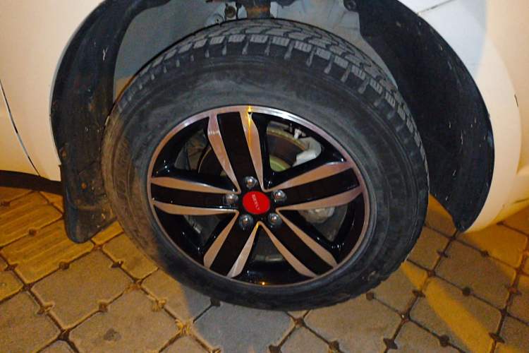 Used Geely Auto GX7 2015 Classic Edition 1.8L Manual Elite Model China V Standard