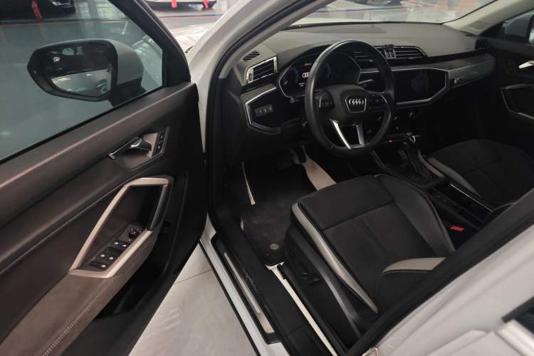 Used Audi Q3 2021 35 TFSI Progressive Dynamic Edition