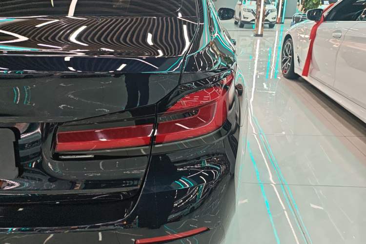 Used BMW 5 Series 2022 Restyled 525Li Luxury Package