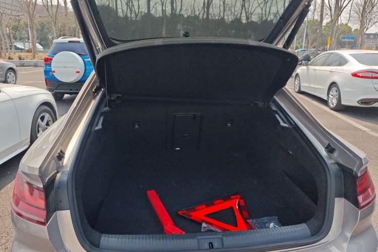 Used Volkswagen FAW-Volkswagen CC 2020 330TSI Glamour Edition China VI Standard Trunk