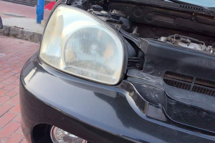 Used Huatai Santa Fe Classic 2012 2.0L Gasoline Manual Two-Wheel Drive with Sunroof
