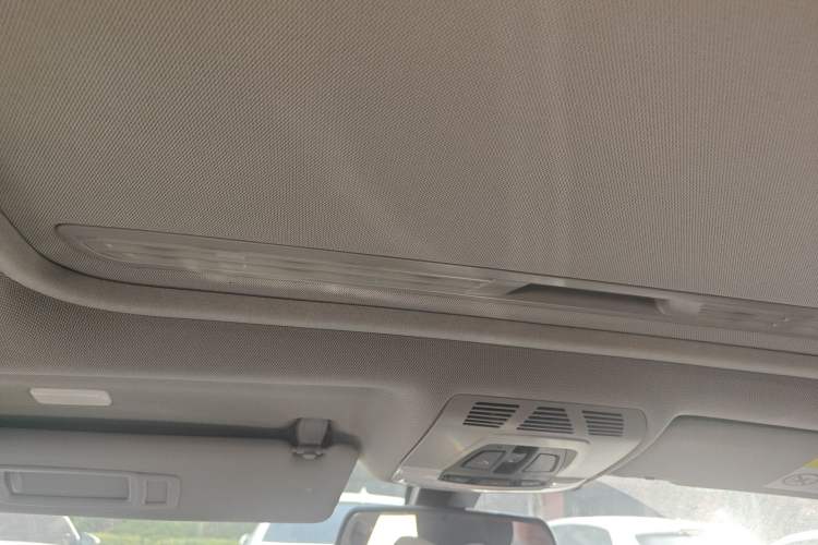 Used BMW 3 Series 2017 320Li Fashion Model Headliner