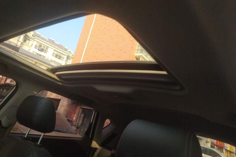 Used Changan CS35 2016 1.6L Automatic Luxury Model China V Standard
