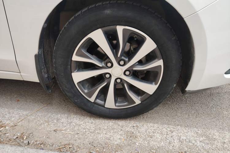 Used Buick Excelle GX 2019 18T Automatic Connected Elite Model China V Standard
