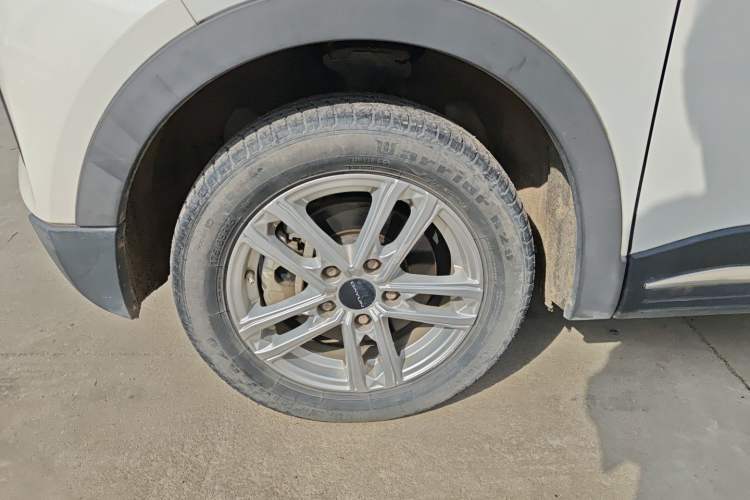 Used Dayun Yuehu 2022 30.66 kWh Two-Wheel Drive Standard Version Left Front Wheel Hub