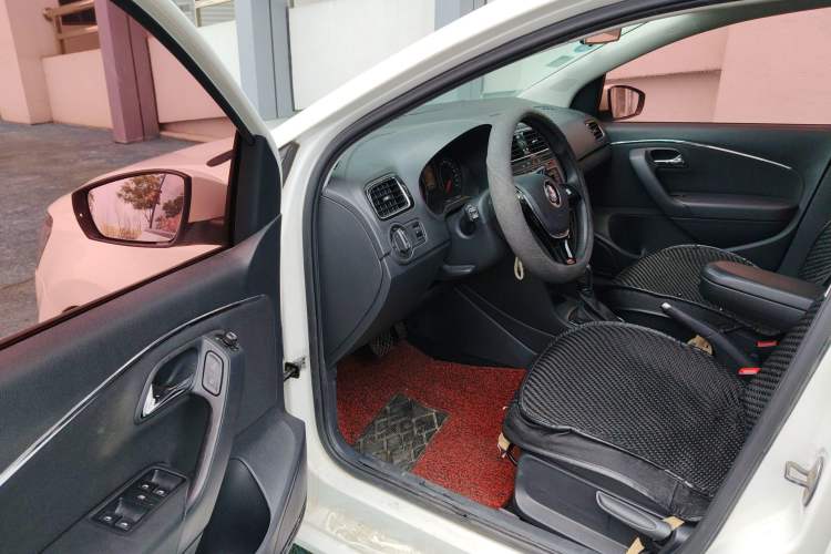 Used Volkswagen Polo 2016 1.6L Automatic Luxury Model