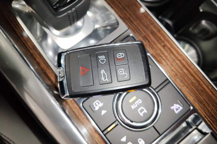 Used Land Rover Range SportNew Energy 2019 P400e HSE Vehicle Key