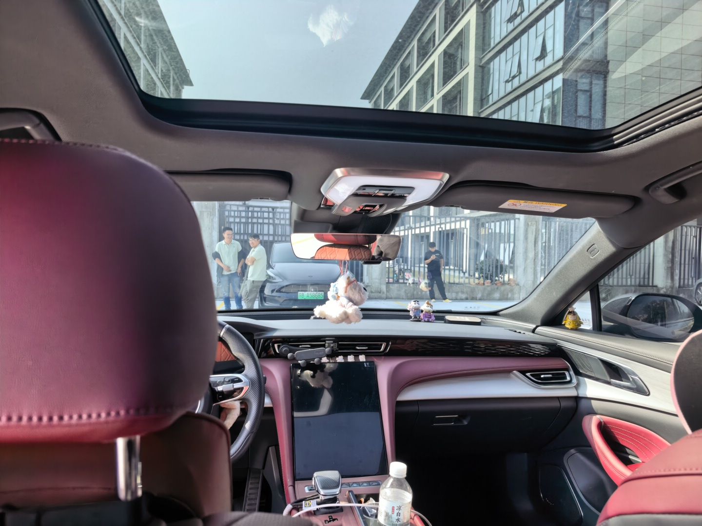 Hongqi H5 2025 2.0T Automatic Xuan Ying Edition — снимка 17