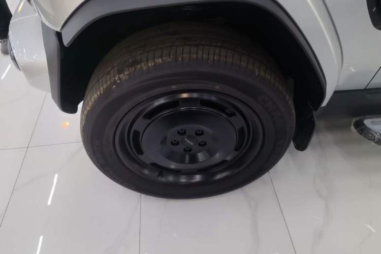 Used iCAR V23 2025 401 Two-Wheel Drive Advanced Edition Left Front Wheel Hub