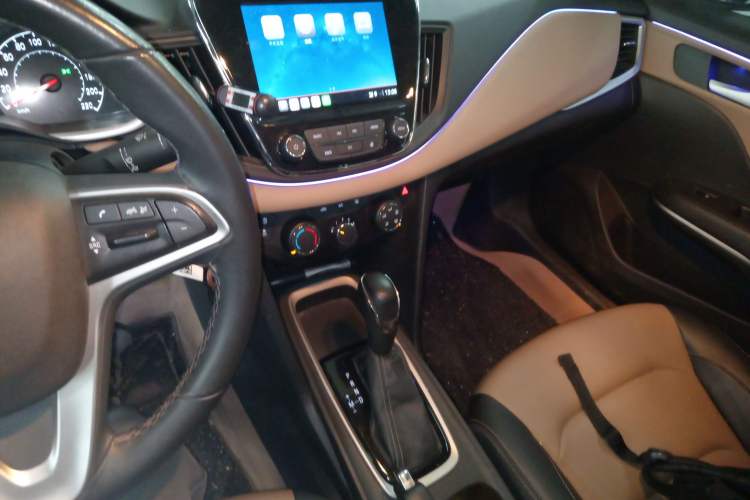 Used Chevrolet Monza 2022 320 Automatic Enjoyment Edition Audio And AC Panel