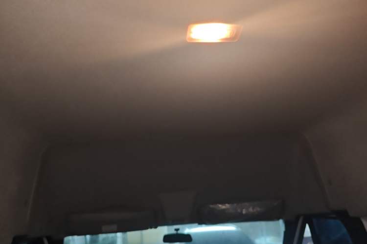 Used JMC Fushun 2022 2.0T Manual Multi-Function Passenger Vehicle Short Wheelbase Mid-Height Roof 6-Seater Headliner