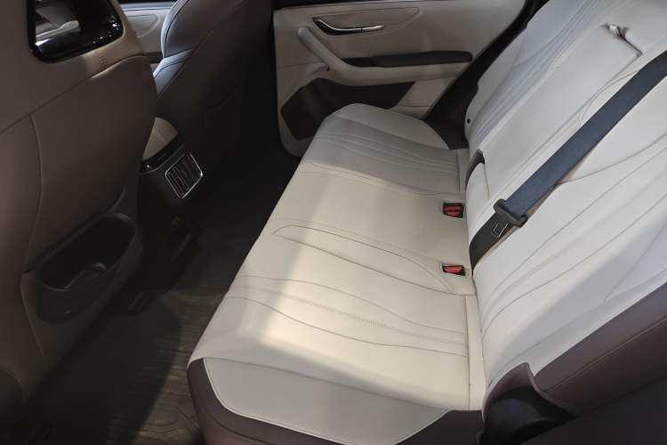 Used BYD Song PLUS New Energy 2025 DM-i Intelligent Driving 112KM Prestige Model