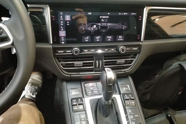 Used Porsche Macan 2021 Macan 2.0T
