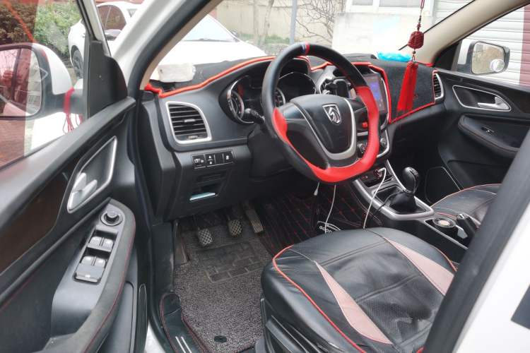 Used Baojun 560 2016 1.8L Manual Value Edition