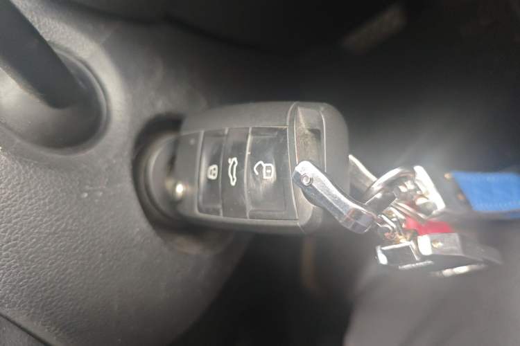 Used Volkswagen Golf 2014 1.6L Automatic Comfort Model Vehicle Key