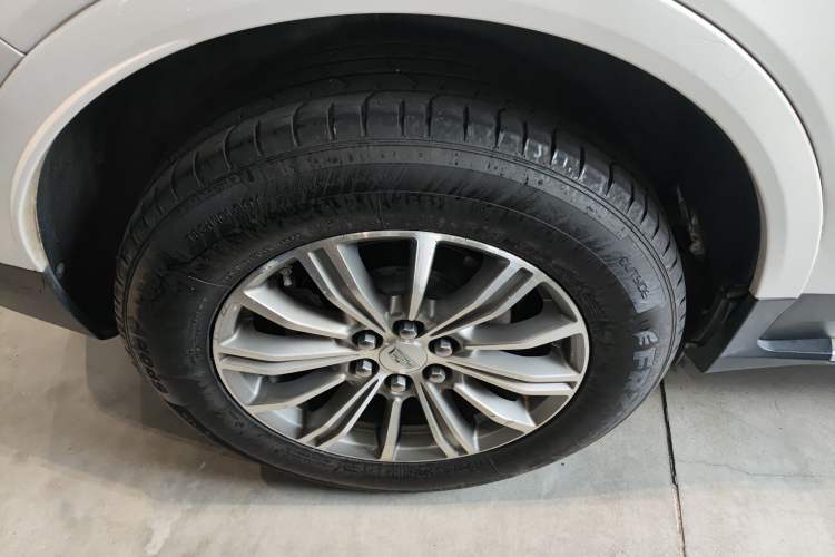 Used Cadillac XT5 2016 28T Four-Wheel Drive Luxury Model