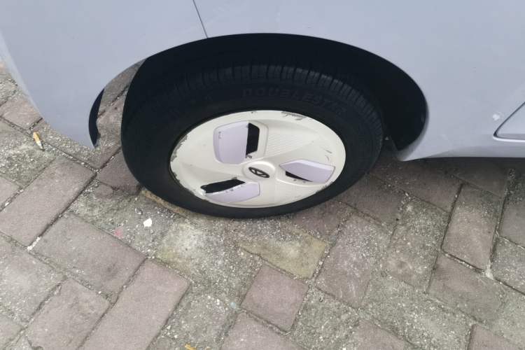 Used Chery QQ Ice Cream 2022 120km Conical Shape Lithium Iron Phosphate