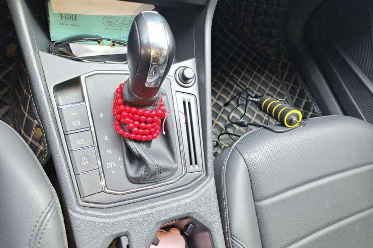 Used Volkswagen Lavida 2019 1.5L Automatic Comfort Edition China VI Standard Gear Lever