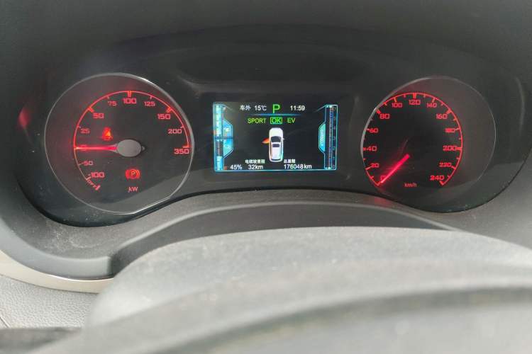 Used BYD Song New Energy 2017 Song DM 1.5TID All-Wheel Drive Luxury Model
