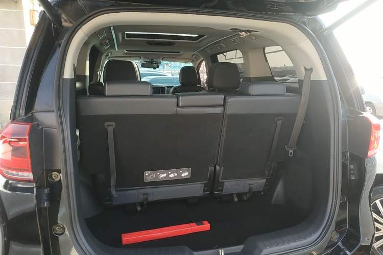 Used GAC Trumpchi M8 2019 320T Ultimate Edition Trunk