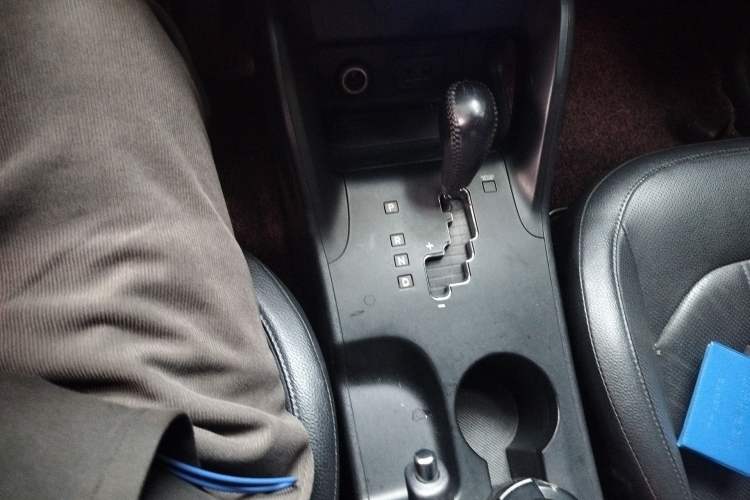 Used Hyundai ix35 2013 2.0L Automatic Two-Wheel Drive Smart GLS China IV Standard