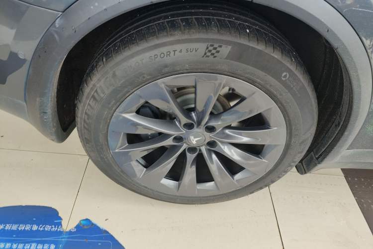 Used Tesla Model X 2016 X 75D Right Rear Wheel Hub