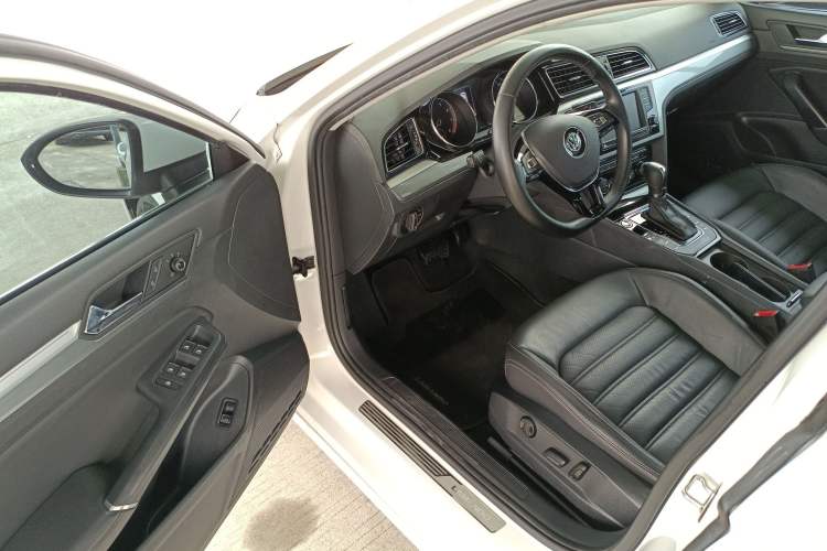 Used Volkswagen Lamando 2017 280TSI DSG Luxury Edition
