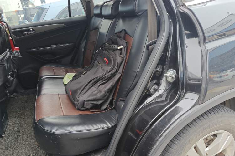 Used CHANGAN CS75 2017 Shangkui Edition 1.5T Manual Fengxiang Model
