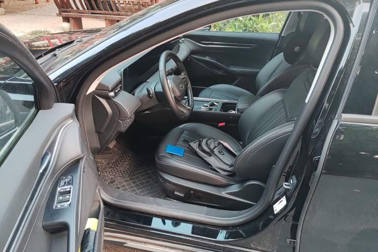 Used Ford Mondeo 2025 2.0T EcoBoost Luxury Version Driver Seat