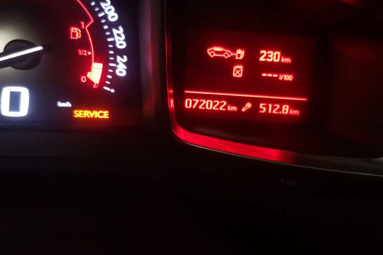 Used DS 5LS 2015 1.6T Style Edition THP160 Odometer Close Up