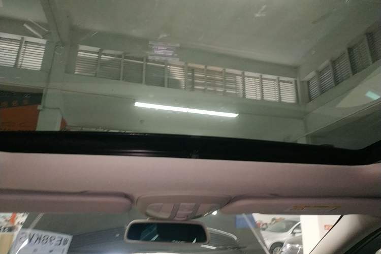 Used Mercedes-Benz R-Class 2017 R 320 4MATIC Business Edition Prestige Model
