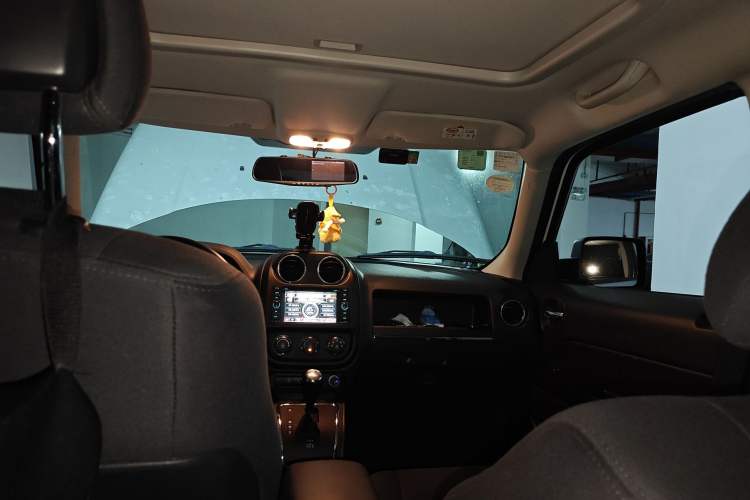 Used Jeep Patriot 2014 2.0L Sport Enhanced Edition Headliner