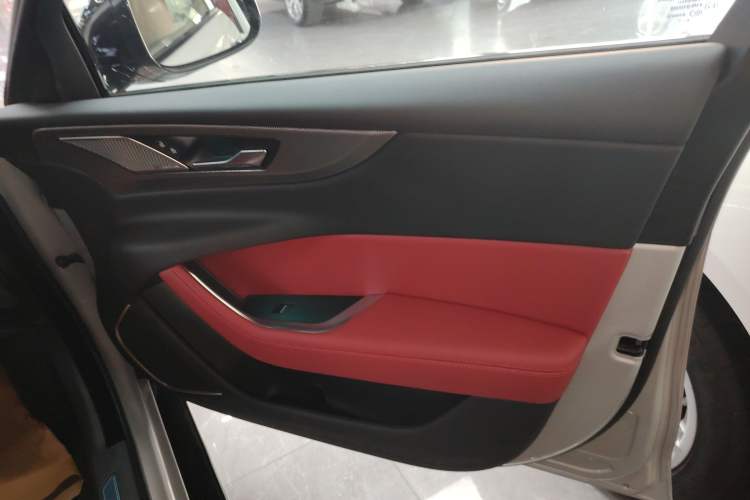 Used Jaguar XEL 2025 2.0T 250 PS R-DYNAMIC 90th Anniversary Edition