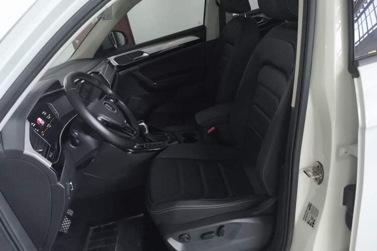 Used Volkswagen Tayron 2021 330TSI Two-Wheel-Drive 3rd Anniversary Limited Edition Left Front Seat